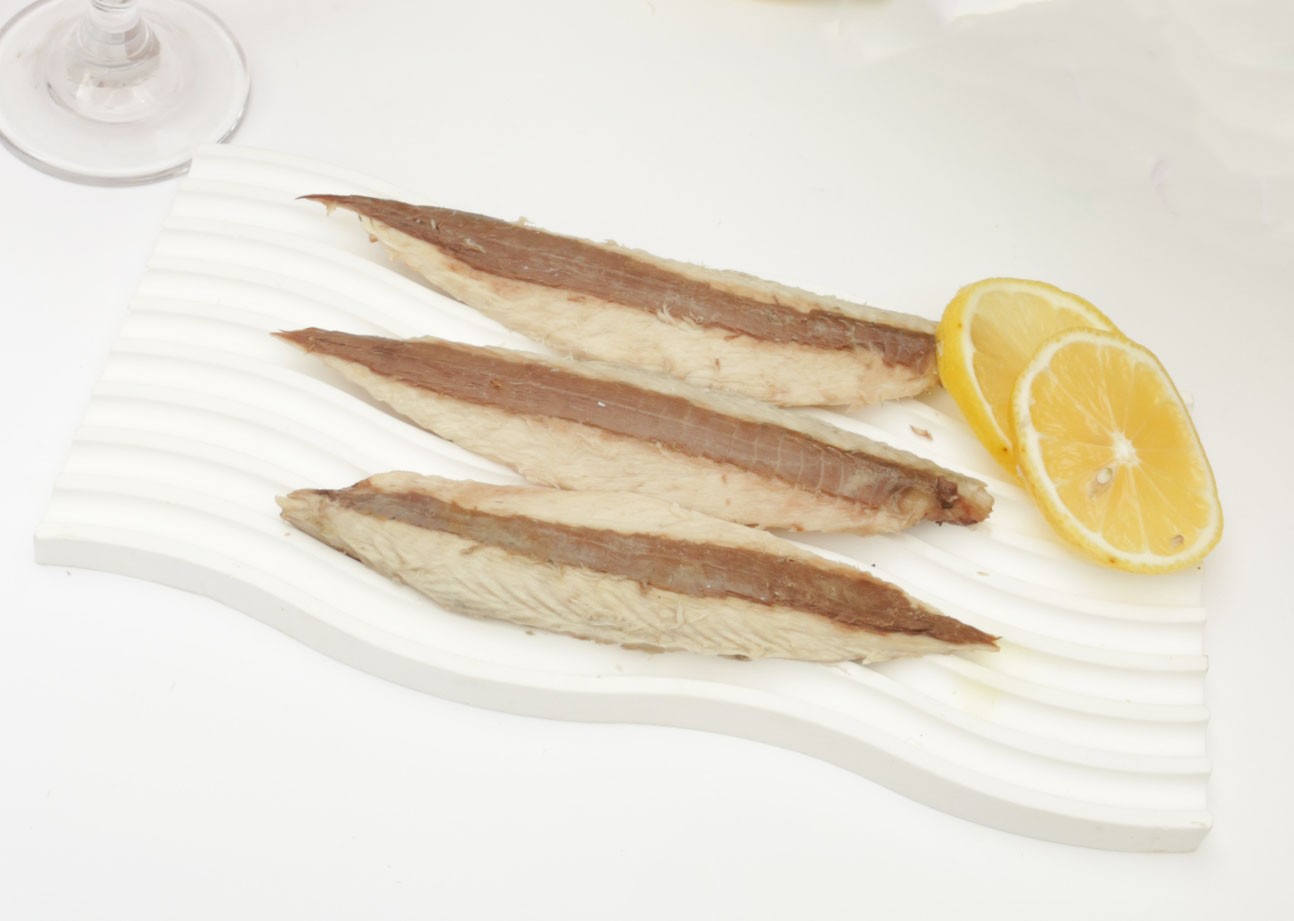 Precooked Pacificmackerel (Scomberscombrus) Fillets, Red Meat On